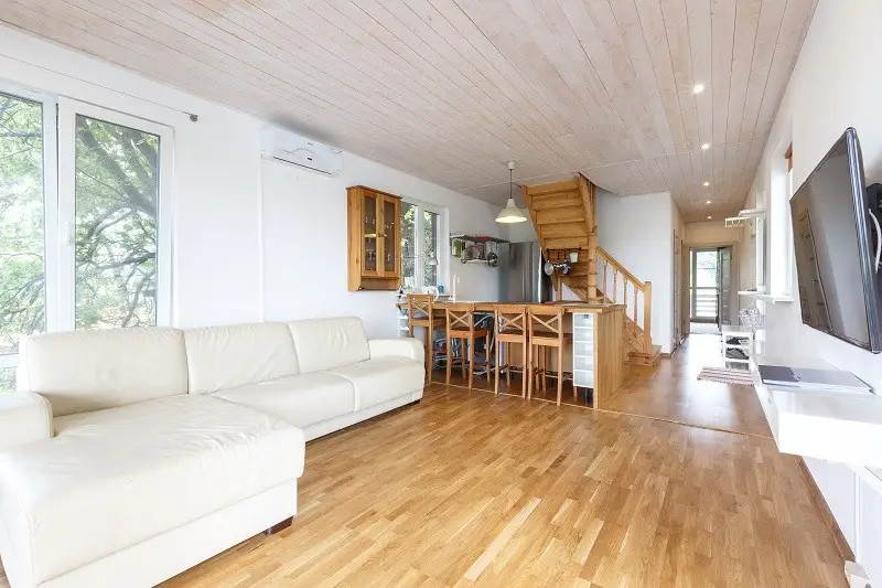 Make Your Floors Shine - Go For Timber Floor Polishing - The Wonder Cottage