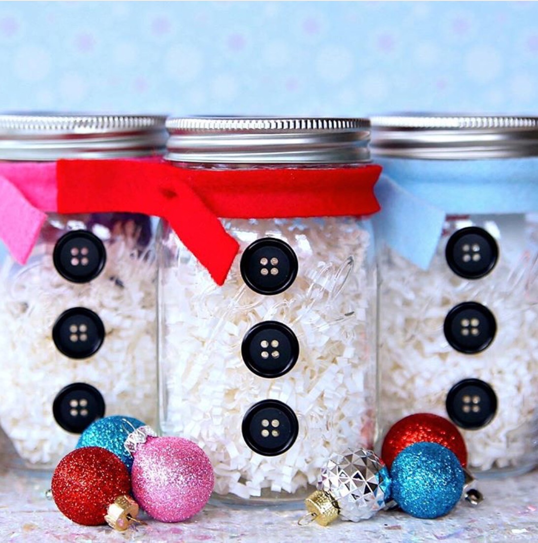 Christmas In A Jar - 20+ Cute Christmas Mason Jar Decoration Ideas ...