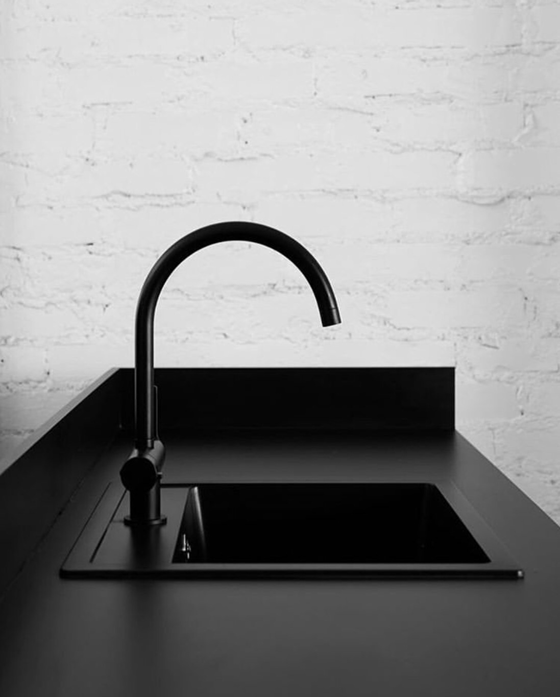 Why And How To Choose Black Kitchen Sink When You Are Redecorating The