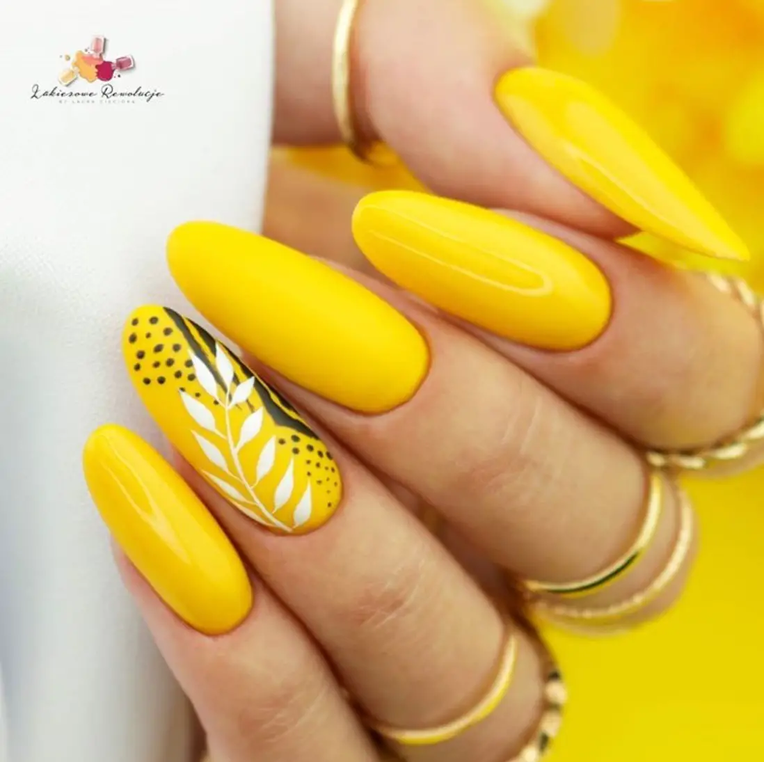 30+ Splendid Yellow Nail Designs For Summer - The Wonder Cottage