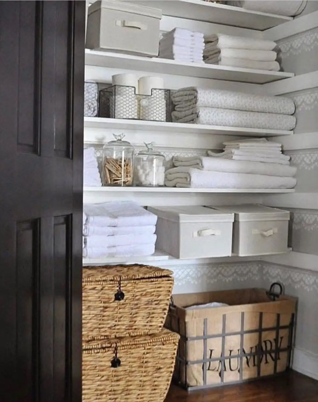 20+ Linen Closet Organization Ideas - The Wonder Cottage
