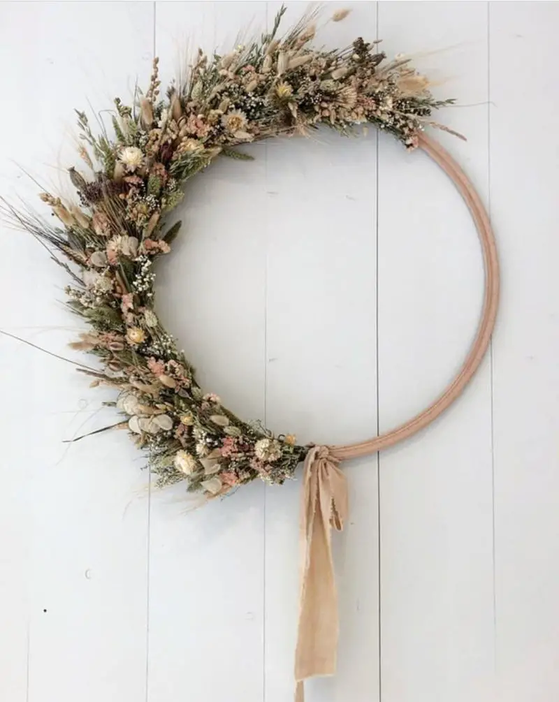 50 Colourful Summer Wreaths For Your Front Porch - The Wonder Cottage