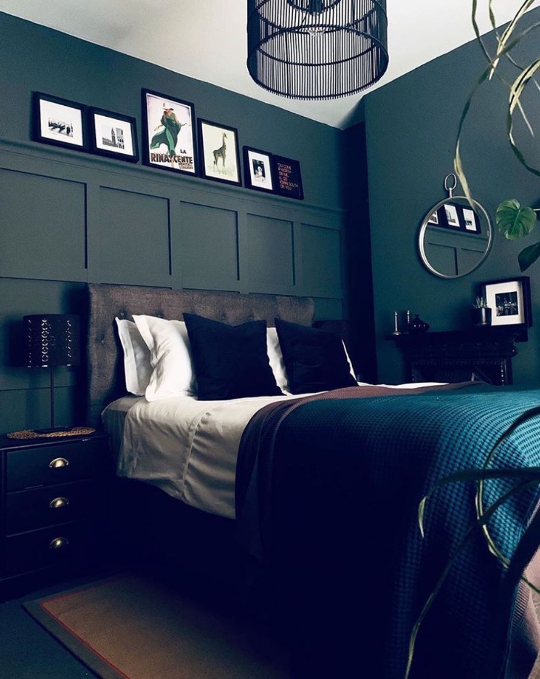 dark bedroom decor