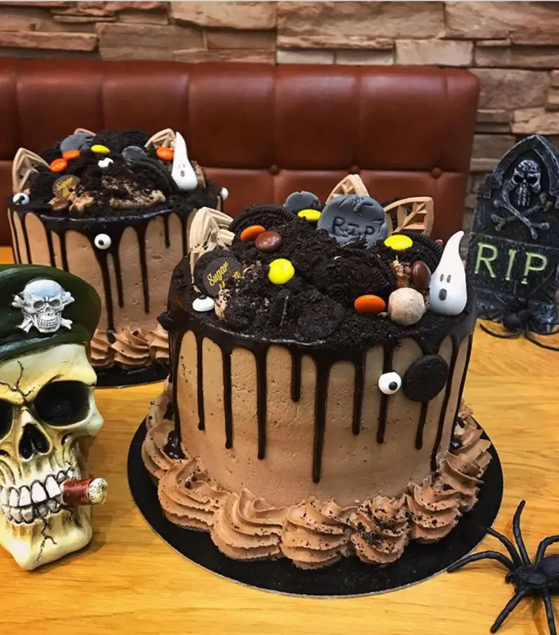 50+ Spooktacular Halloween Cake Ideas - The Wonder Cottage