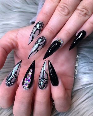 30+ Simple Halloween Gel Nails For 2020 - The Wonder Cottage