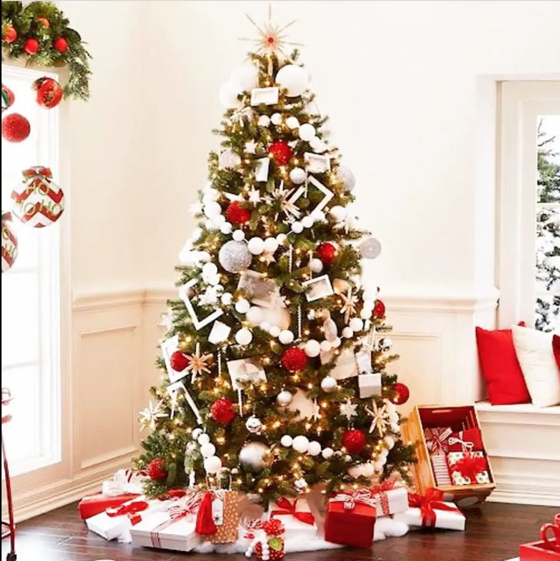 elegant Christmas tree decorating