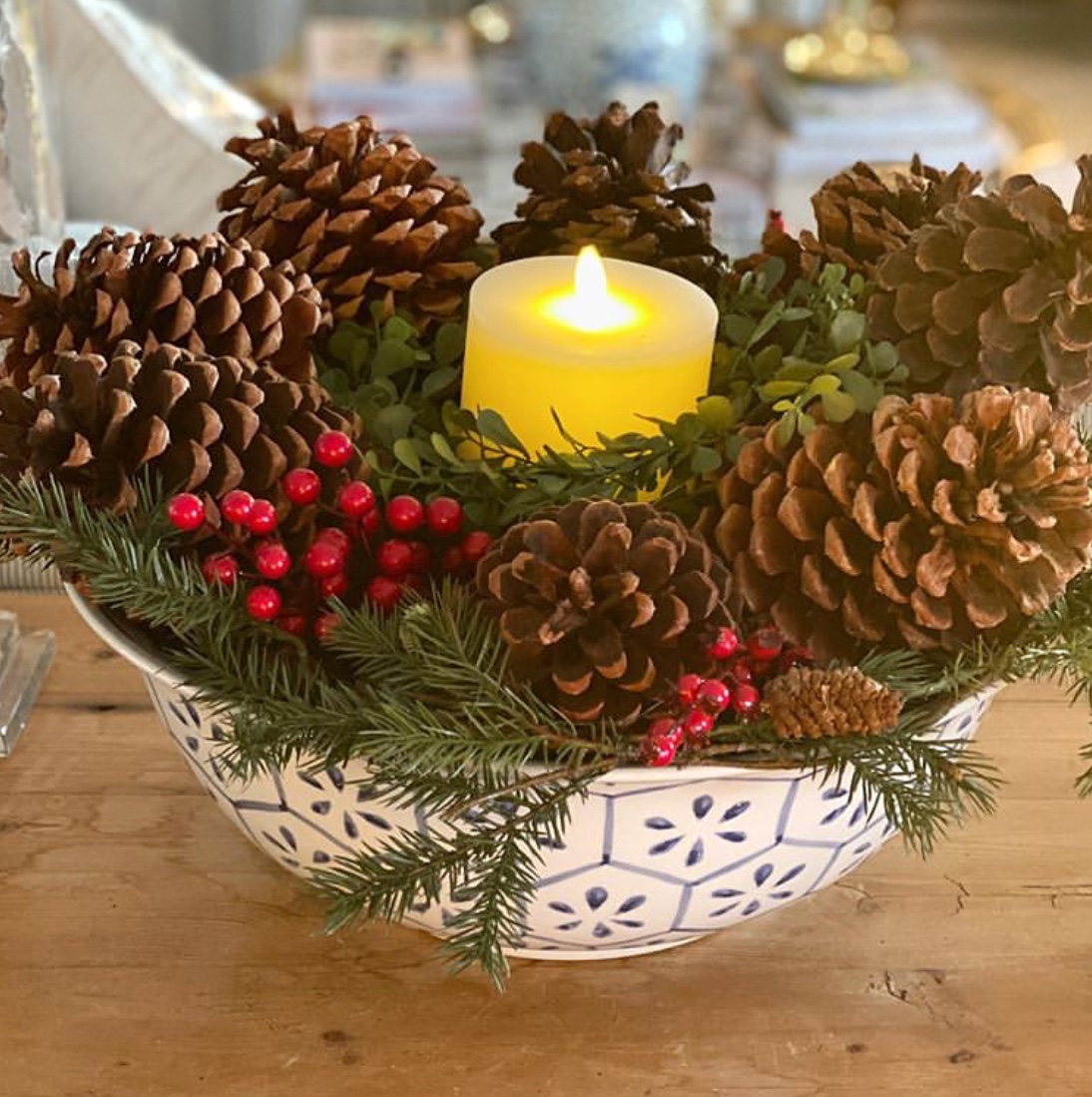 13 Beautiful Christmas Centerpieces For Your Table - The Wonder Cottage