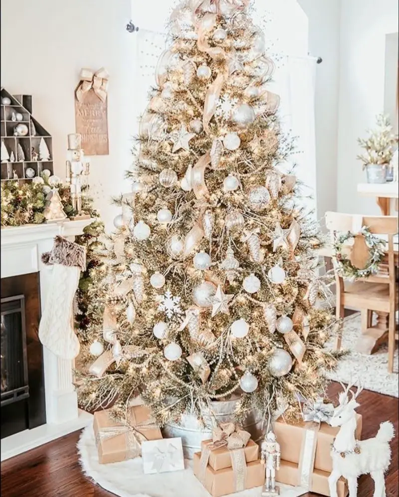 13 Beautiful White Christmas Tree Decorations - The Wonder Cottage