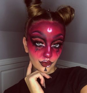 22 Scary Yet Easy Halloween Makeup Ideas To Try In 2020 - The Wonder ...
