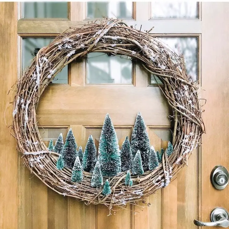 These Elegant Christmas Wreaths Are What You Need For Your Front Door ...