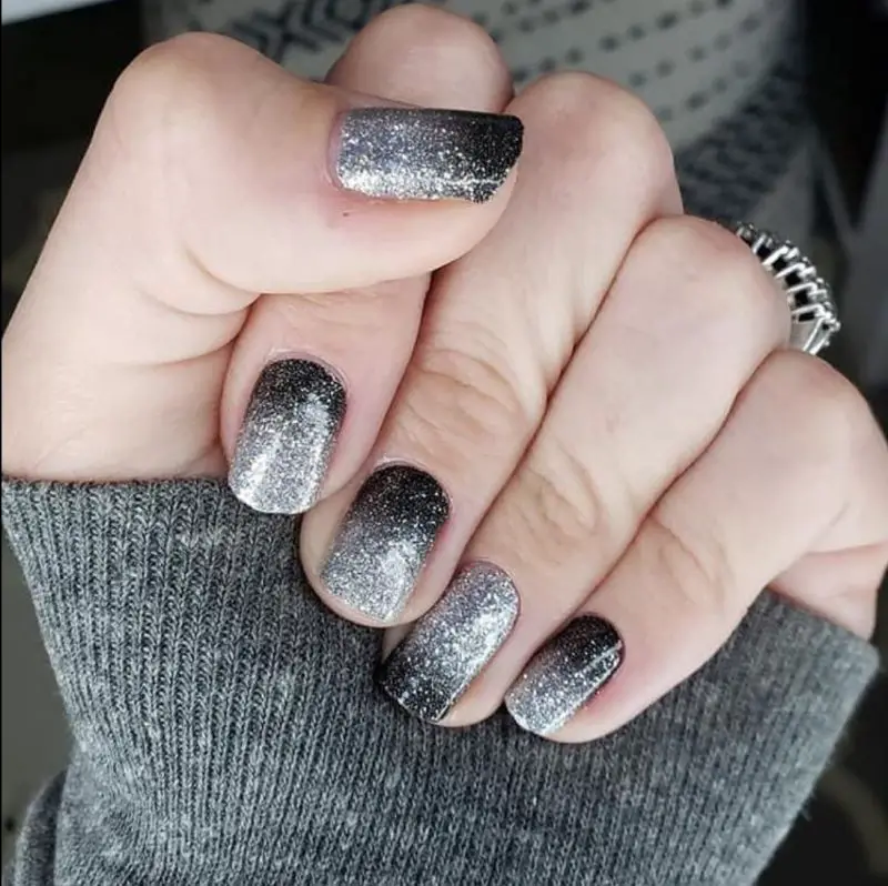 40+ Shimmering Nail Designs For The Festive Season - The Wonder Cottage