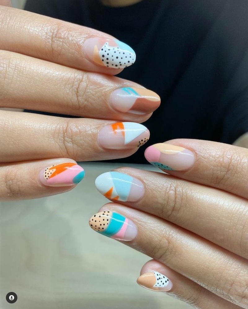  Gorgeous pastel nails 