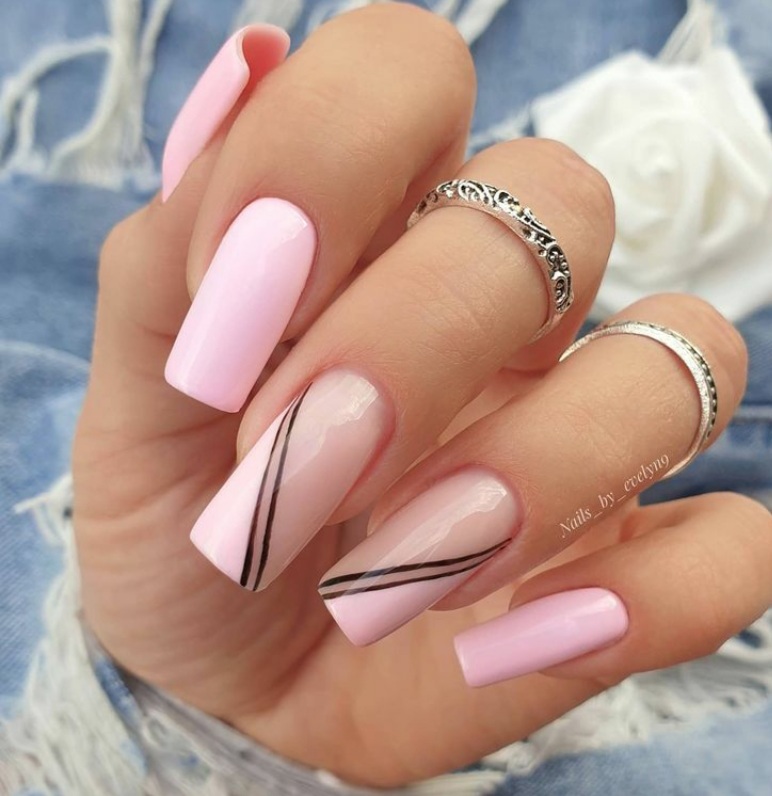  Gorgeous pastel nails 