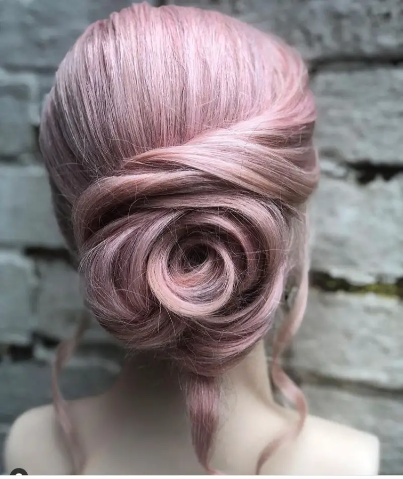 lovely hairstyles for Valentine's day