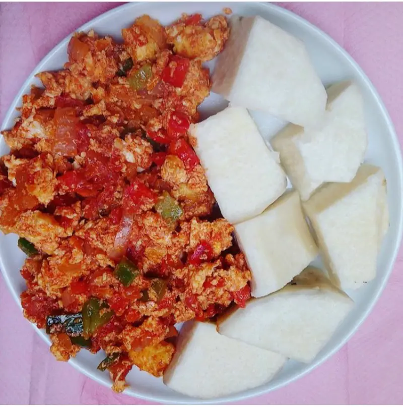 How to prepare yam and egg stew