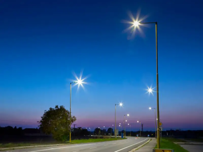 Advantages of Solar Street Lights for Communities: A Brighter, Greener, and Safer Future